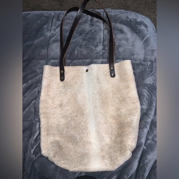 Tan Tote - Picture 1 of 2